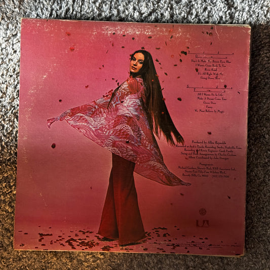 Crystal Gayle - We Must Believe in Magic